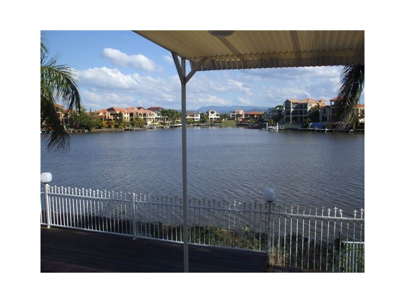 36 Montevideo Drive, Clear Island Waters QLD 4226
