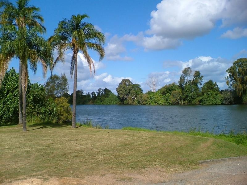 3 Clear River Boulevard, Ashmore QLD 4214
