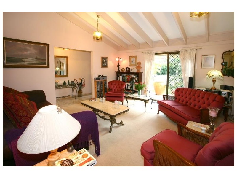 14 Fairway Drive, Clear Island Waters QLD 4226