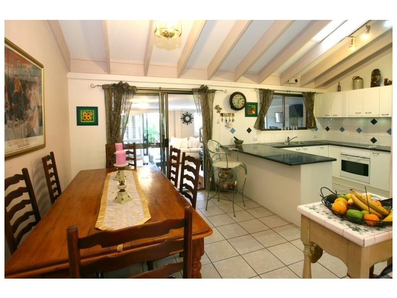 14 Fairway Drive, Clear Island Waters QLD 4226