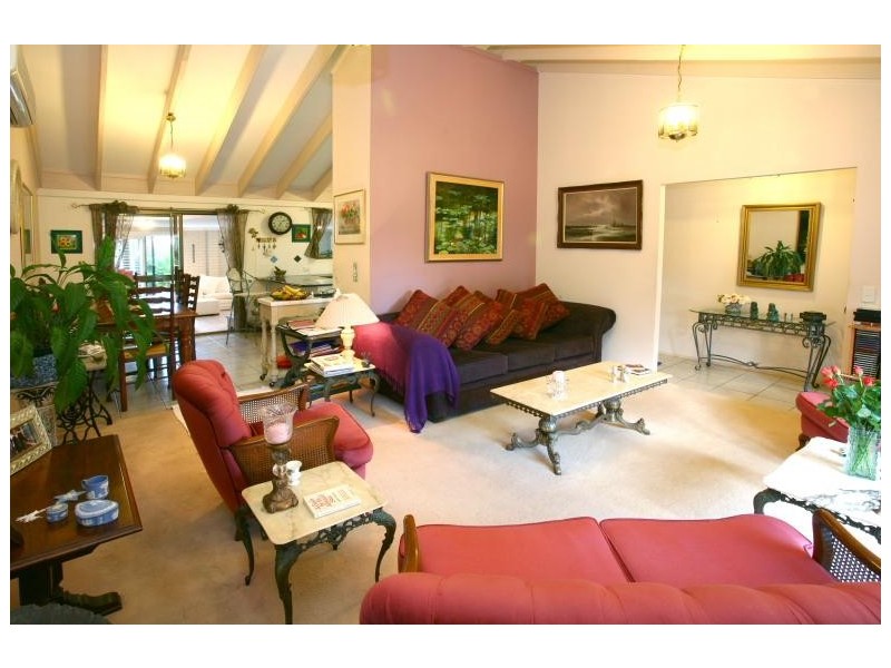 14 Fairway Drive, Clear Island Waters QLD 4226