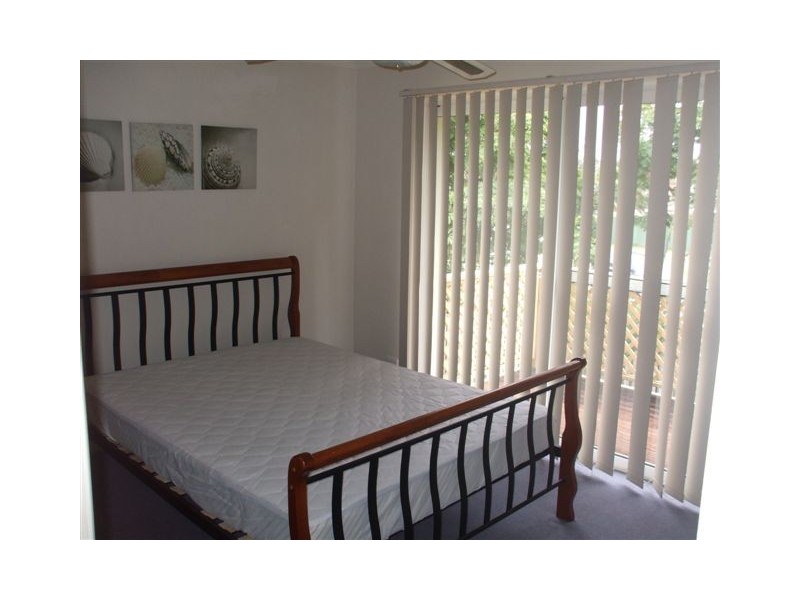 6 215 Cottesloe Drive, Mermaid Waters QLD 4218