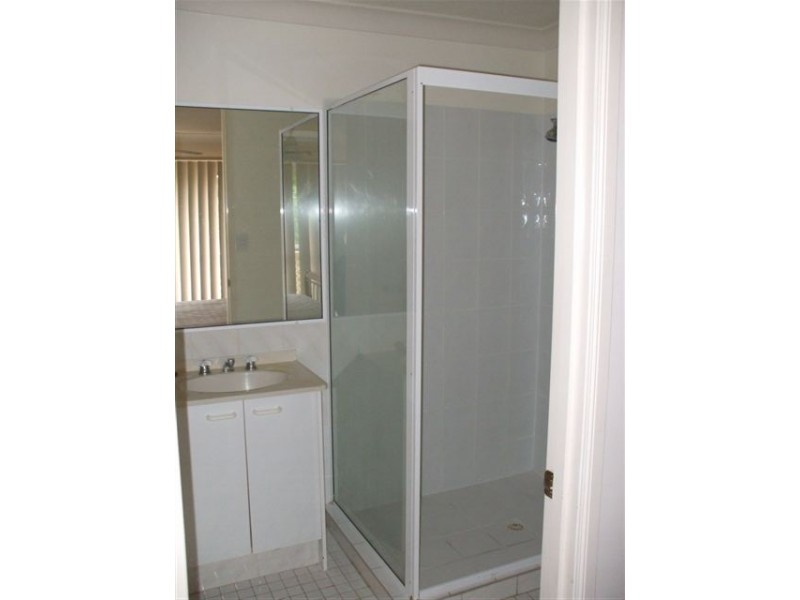 6 215 Cottesloe Drive, Mermaid Waters QLD 4218