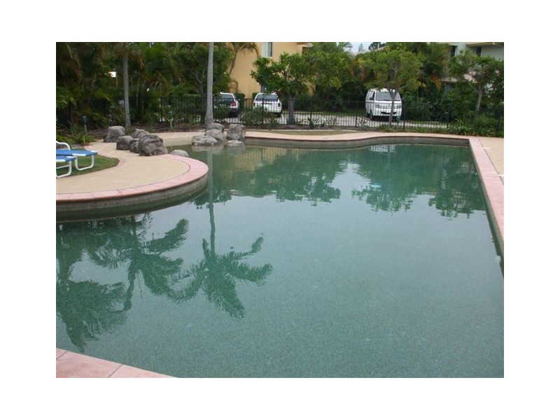 6 215 Cottesloe Drive, Mermaid Waters QLD 4218