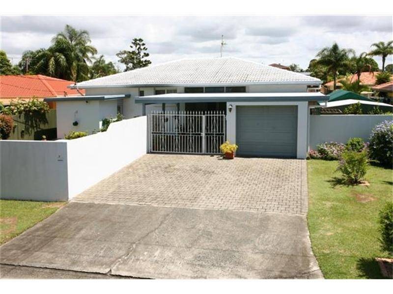 3 Winter Haven Key, Broadbeach Waters QLD 4218