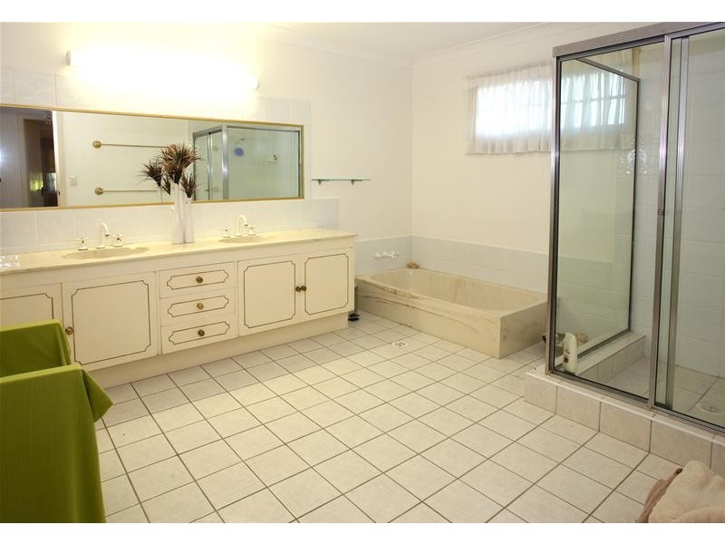 72 Skyline Terrace, Burleigh Heads QLD 4220