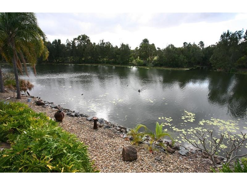 7 Vaucluse Place, Robina QLD 4226