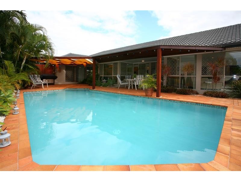 7 Vaucluse Place, Robina QLD 4226