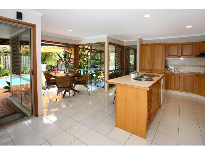7 Vaucluse Place, Robina QLD 4226