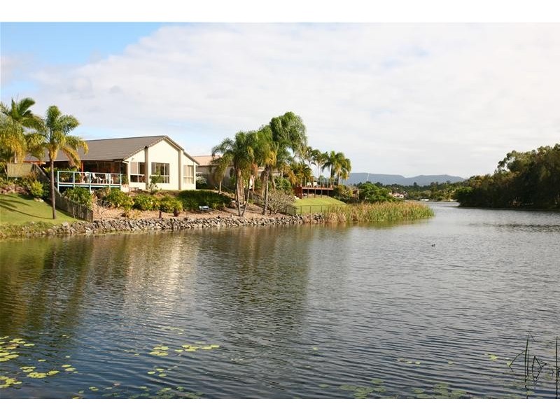 7 Vaucluse Place, Robina QLD 4226