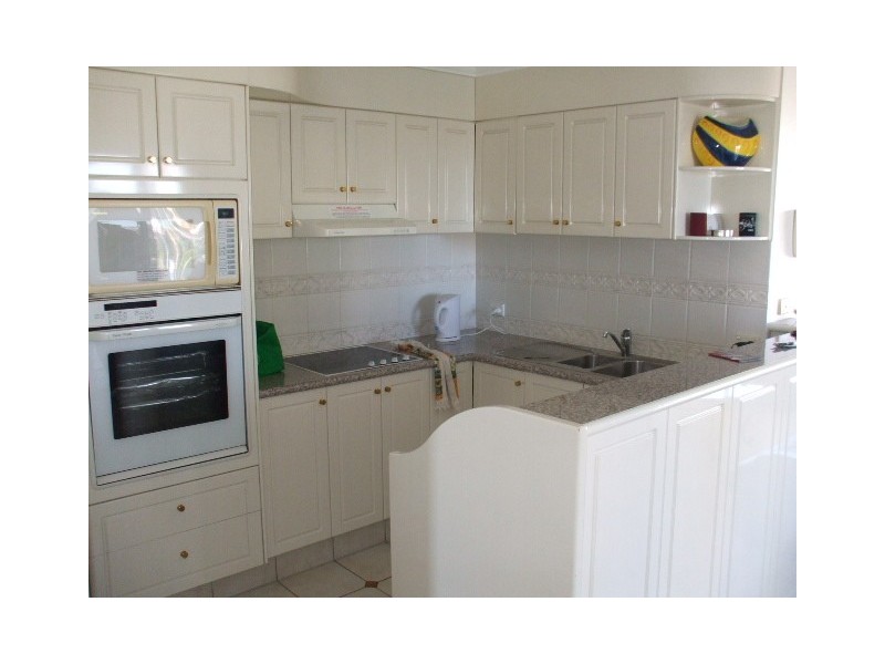 1810/90-110 Surf Parade, Broadbeach QLD 4218