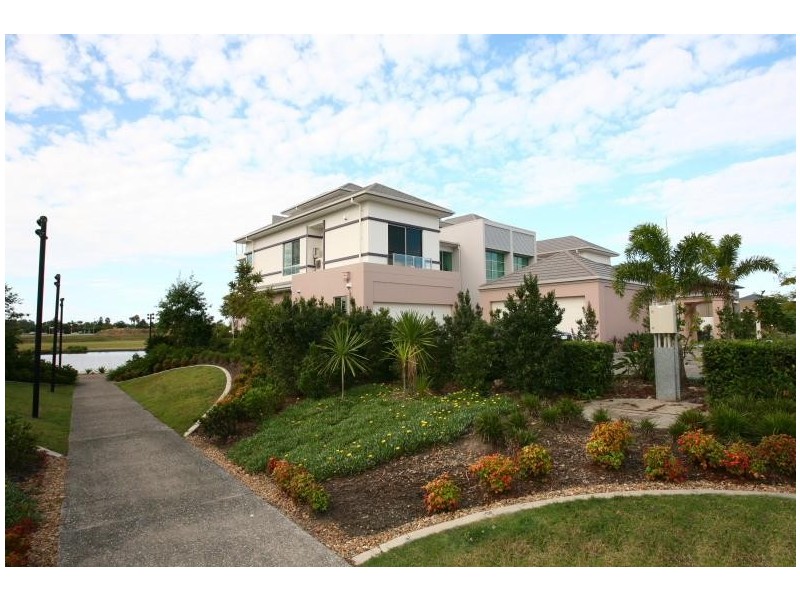 5057 Emerald Island Drive, Carrara QLD 4211