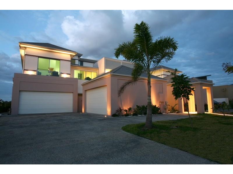 5057 Emerald Island Drive, Carrara QLD 4211