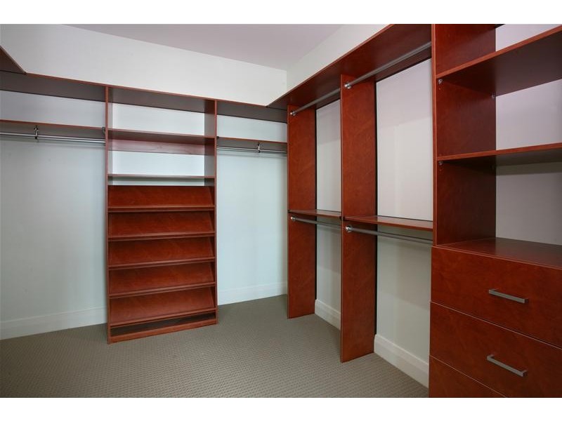 5057 Emerald Island Drive, Carrara QLD 4211