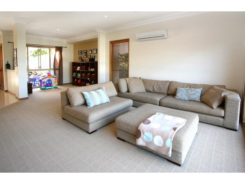 95 Camberwell Circuit, Robina QLD 4226