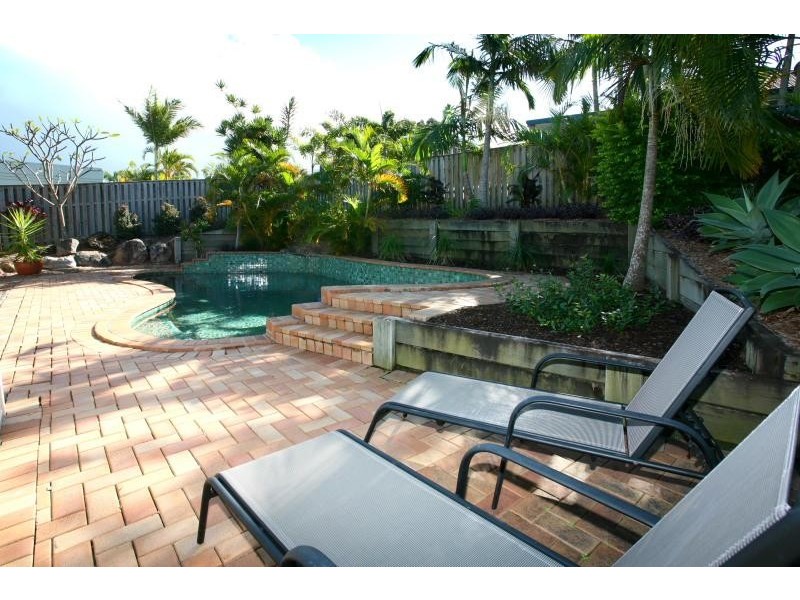 95 Camberwell Circuit, Robina QLD 4226