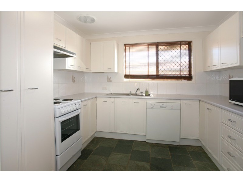 80 Rumrunner Street, Mermaid Waters QLD 4218