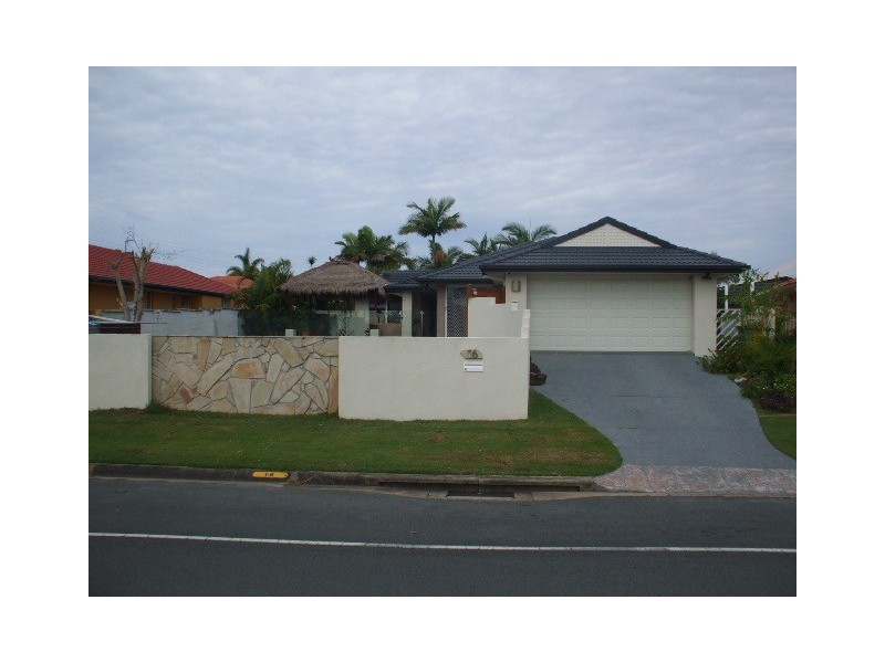 16 Santa Cruz Boulevard, Clear Island Waters QLD 4226