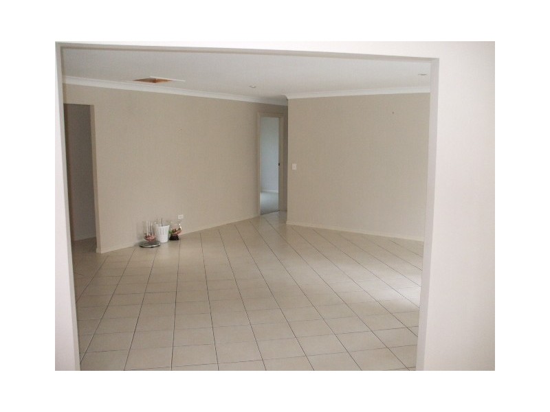 16 Santa Cruz Boulevard, Clear Island Waters QLD 4226