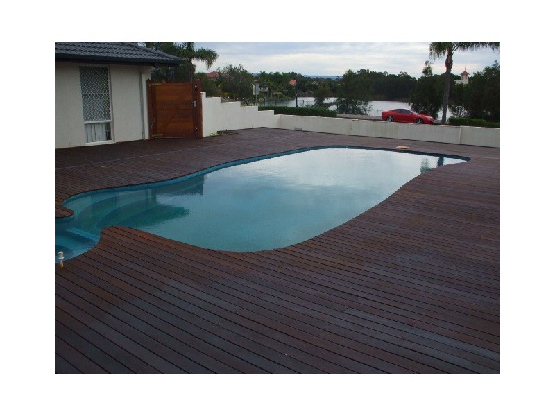 16 Santa Cruz Boulevard, Clear Island Waters QLD 4226