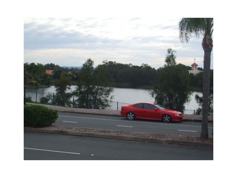 16 Santa Cruz Boulevard, Clear Island Waters QLD 4226