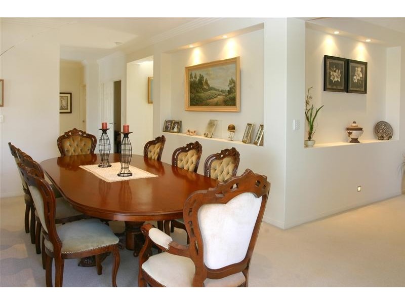 Clear Island Waters QLD 4226