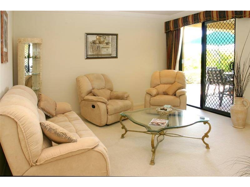 Clear Island Waters QLD 4226