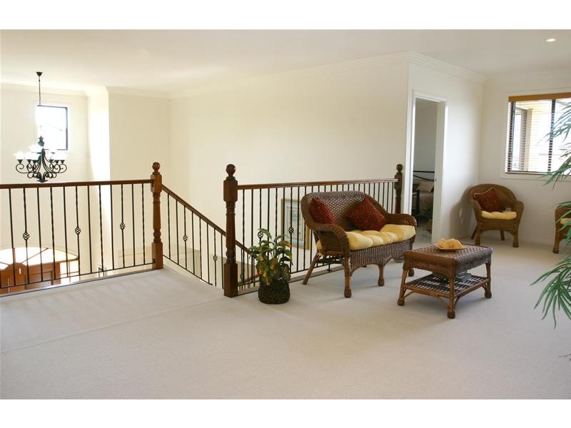 Clear Island Waters QLD 4226