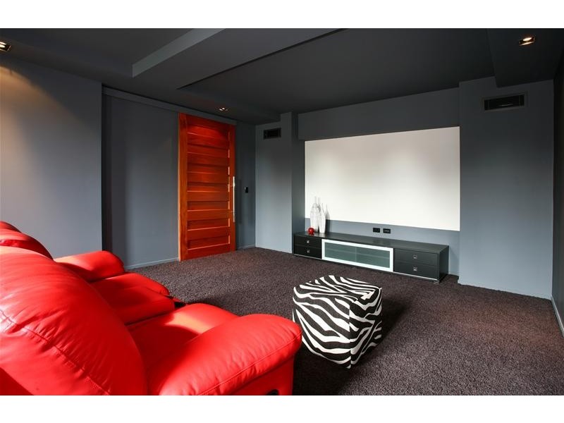 18 Merrimac Boulevard, Broadbeach Waters QLD 4218