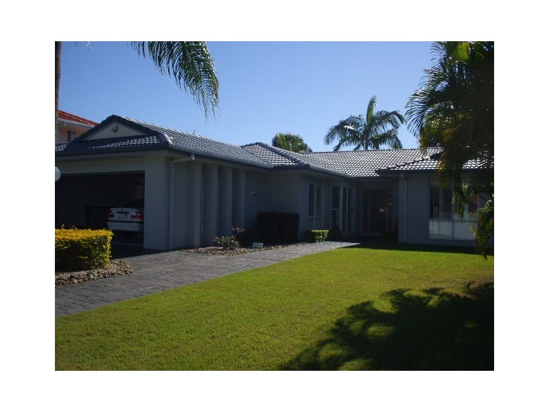 Clear Island Waters QLD 4226