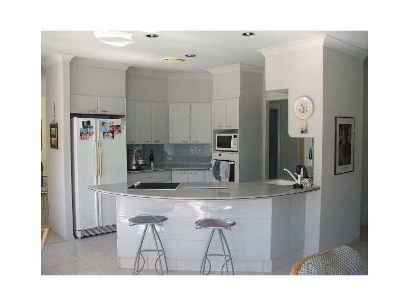 Clear Island Waters QLD 4226