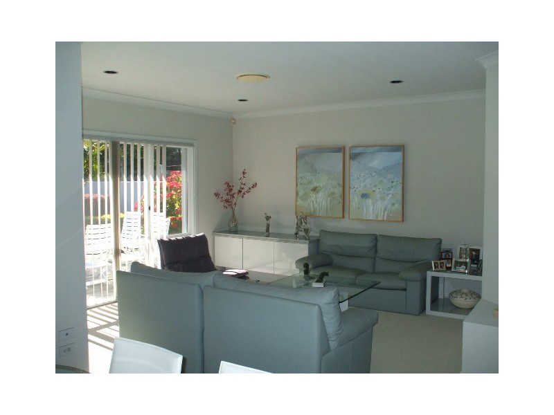 Clear Island Waters QLD 4226