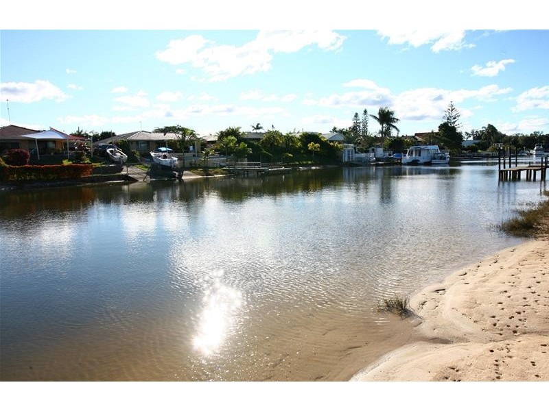 Broadbeach Waters QLD 4218