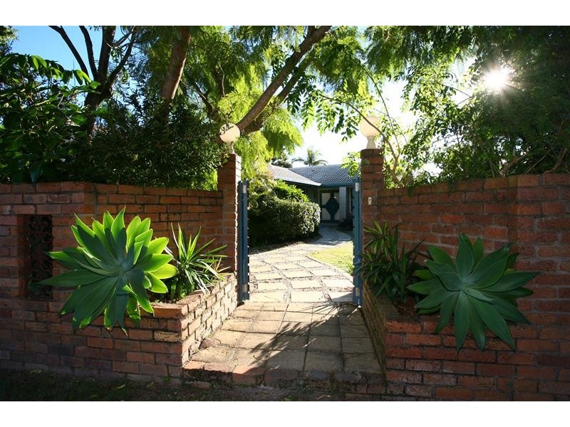 Broadbeach Waters QLD 4218