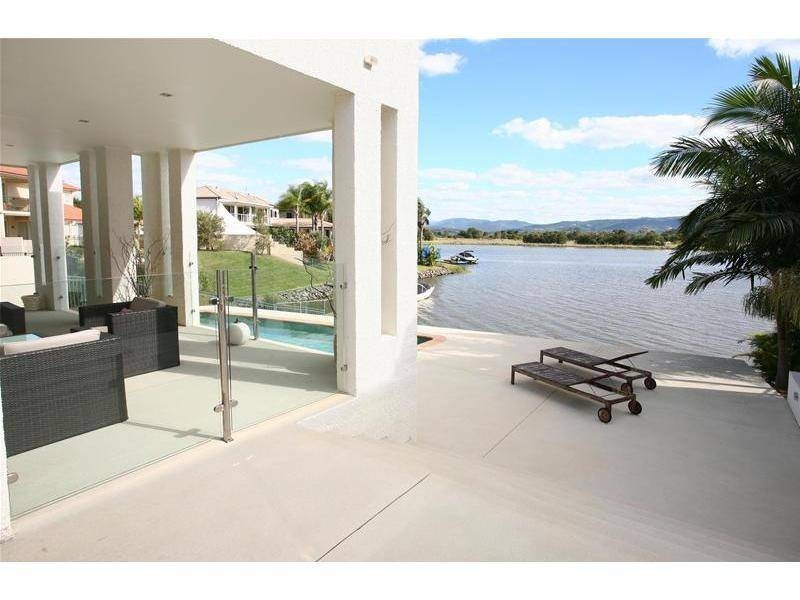 36 Staysail Crescent, Clear Island Waters QLD 4226