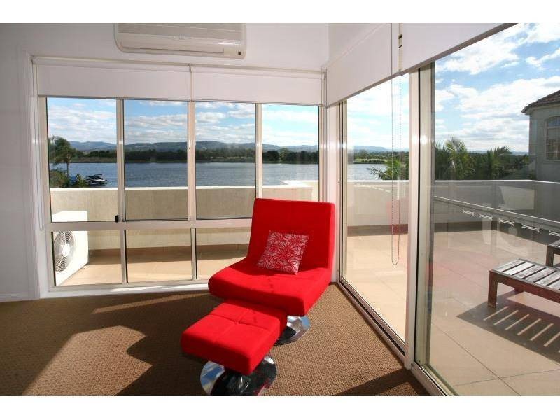 36 Staysail Crescent, Clear Island Waters QLD 4226