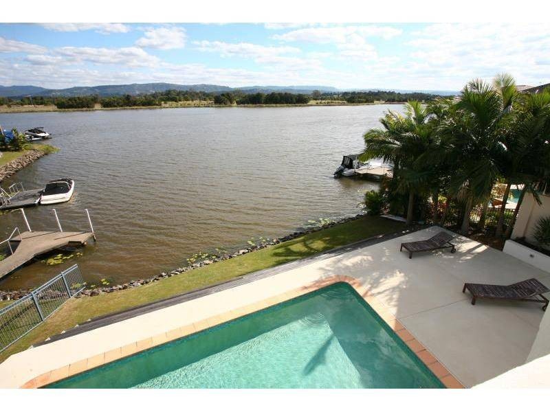 36 Staysail Crescent, Clear Island Waters QLD 4226