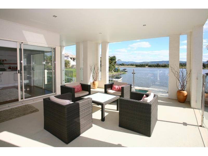 36 Staysail Crescent, Clear Island Waters QLD 4226