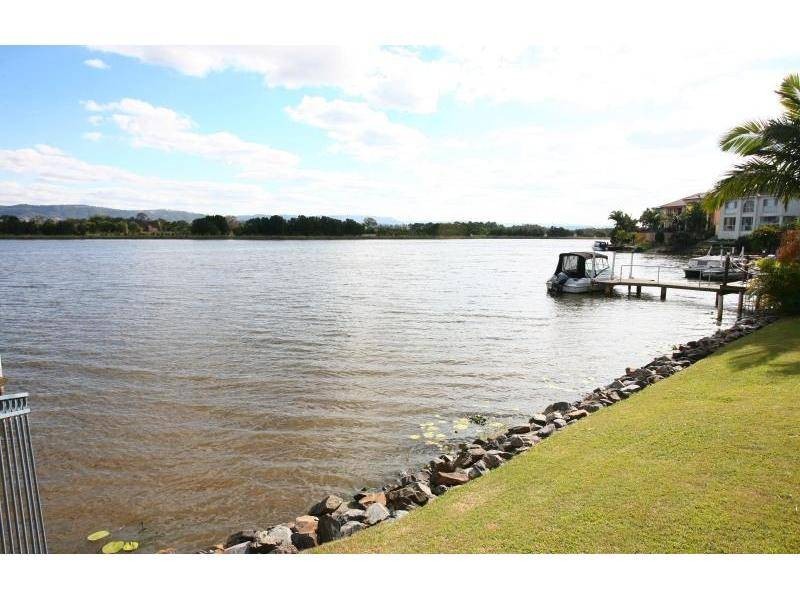 36 Staysail Crescent, Clear Island Waters QLD 4226