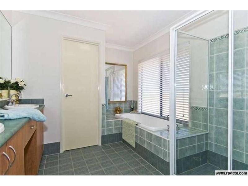 10 Sagitta Place, Robina QLD 4226