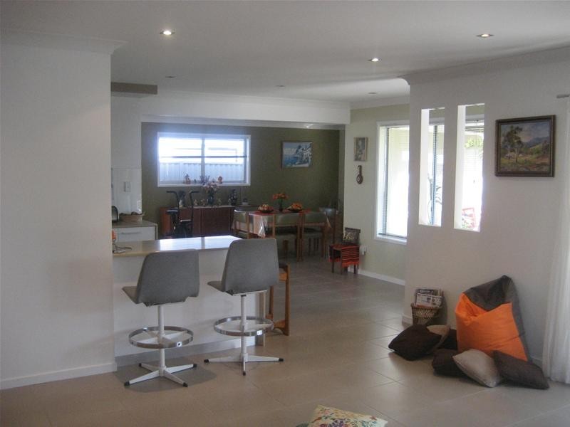 5 Chianti Avenue, Mermaid Waters QLD 4218