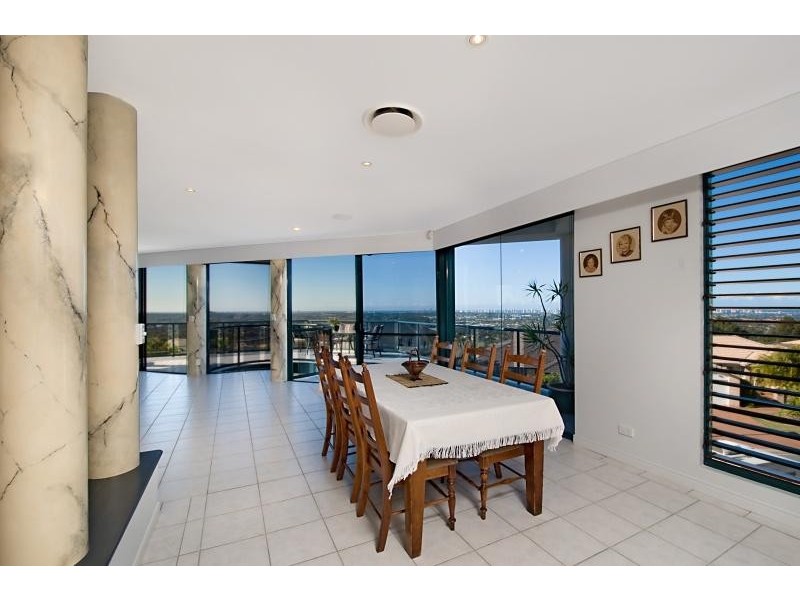 31 Moroccan Street, Highland Park QLD 4211