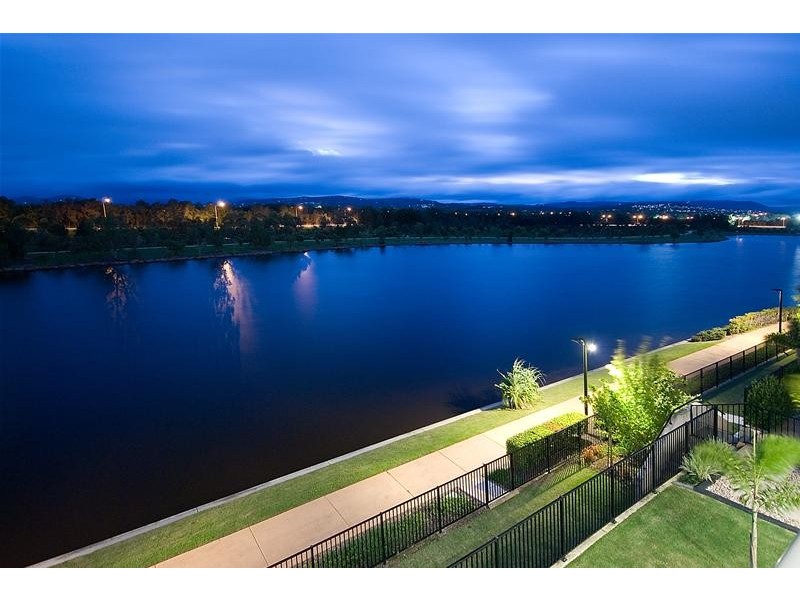 5004 Emerald Island Drive, Carrara QLD 4211