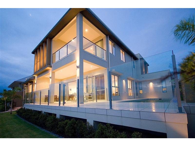 5004 Emerald Island Drive, Carrara QLD 4211