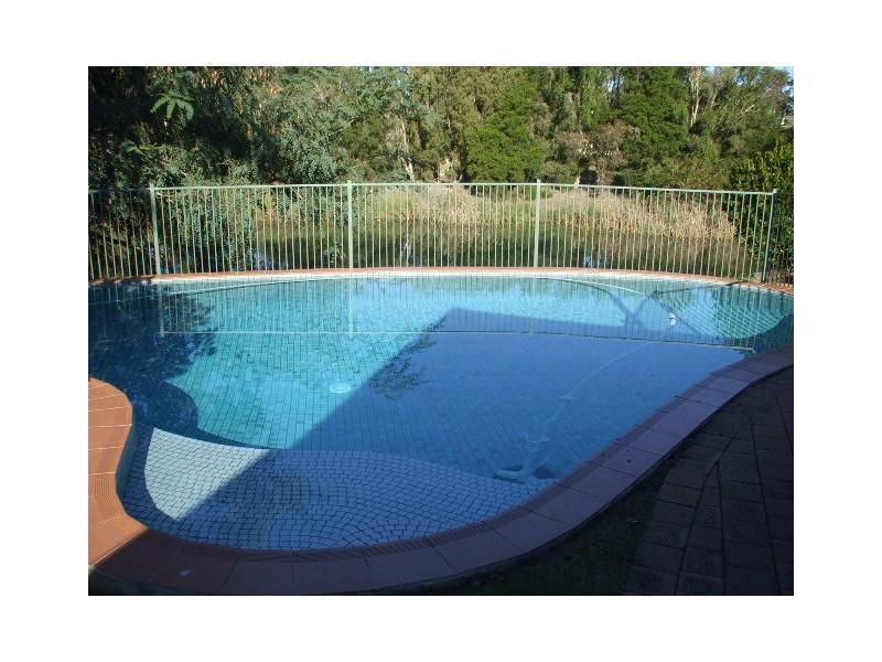 10 Cutwater Close, Clear Island Waters QLD 4226