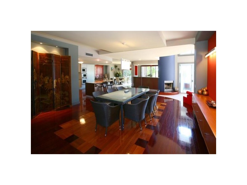 Clear Island Waters QLD 4226