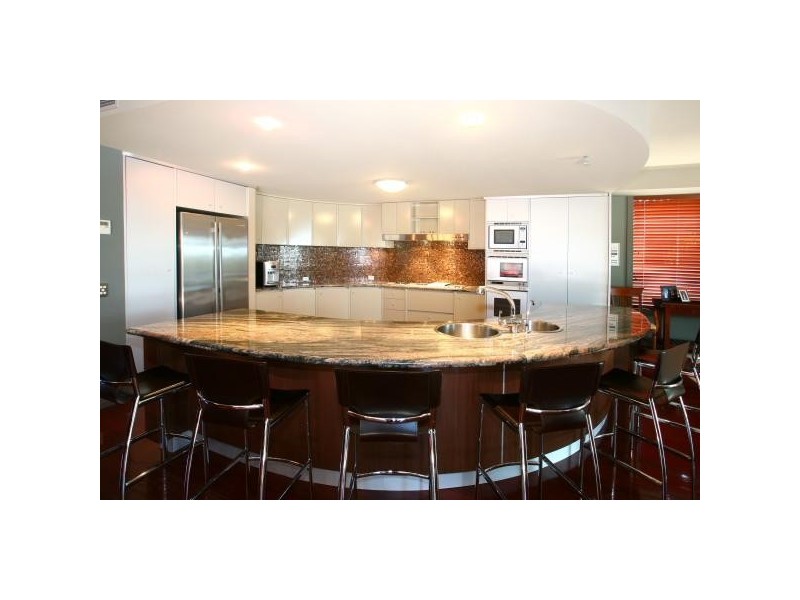 Clear Island Waters QLD 4226