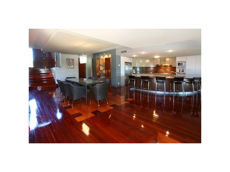 Clear Island Waters QLD 4226