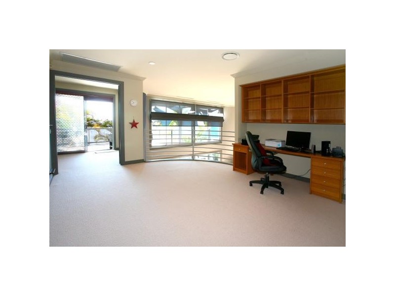 Clear Island Waters QLD 4226