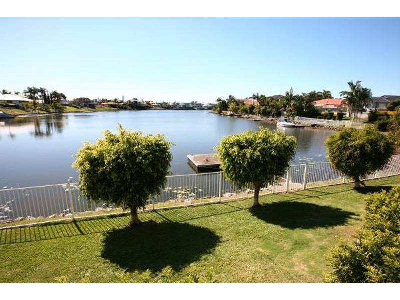 Clear Island Waters QLD 4226